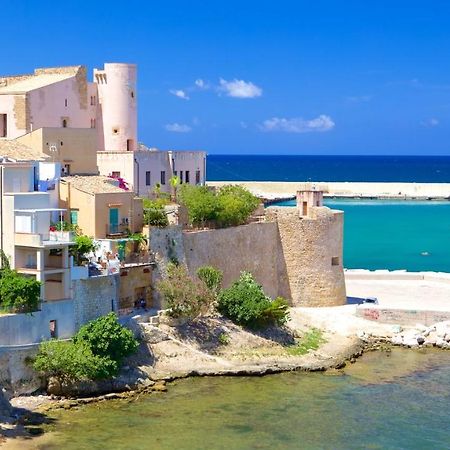 Frontemare House & Rooms Castellammare del Golfo Kültér fotó