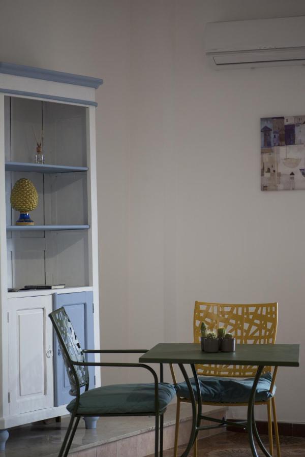 Frontemare House & Rooms Castellammare del Golfo Kültér fotó